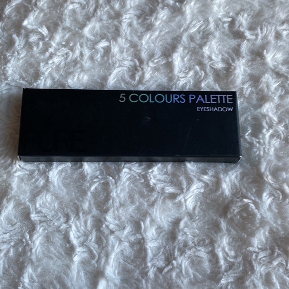 Pure eyeshadow palette - Picture 4 of 4